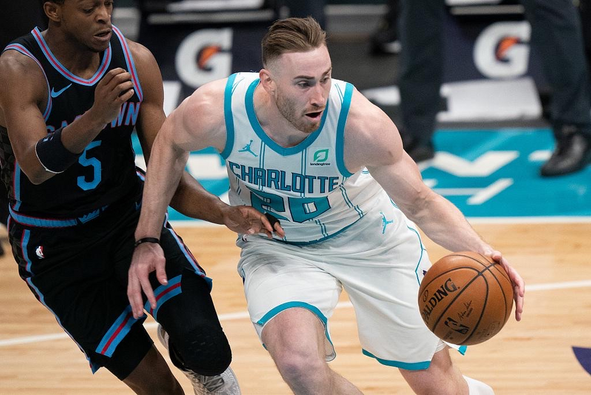 jiuyou sports包含风云突变！夏洛特黄蜂冲刺阶段回应争议；CBA季后赛版图或变；管理层满意；更衣室氛围转暖的词条