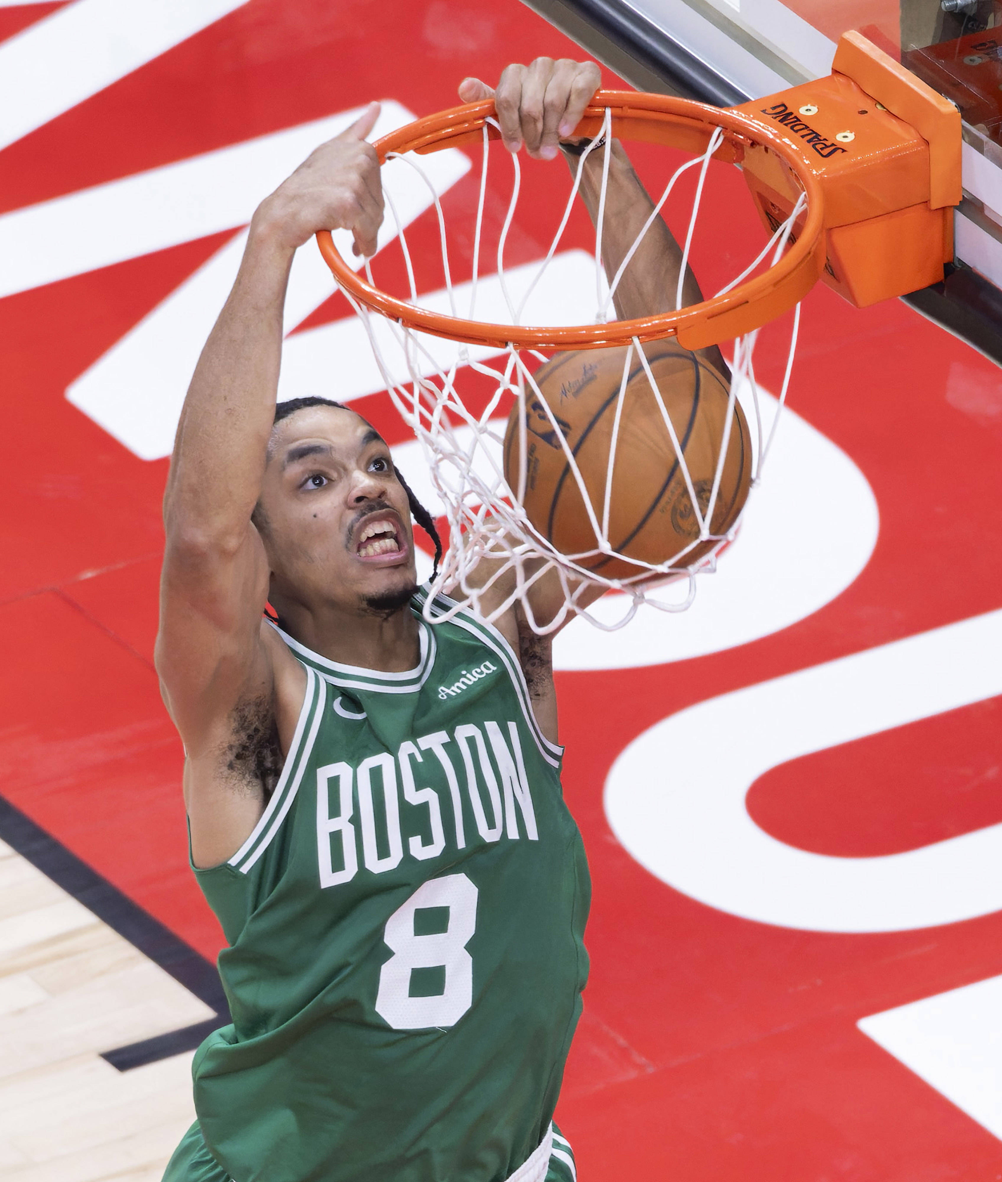 关于NBA季后赛赛程吃紧；多伦多猛龙今夜战术微调；态度坚定；训练强度明显提升的信息